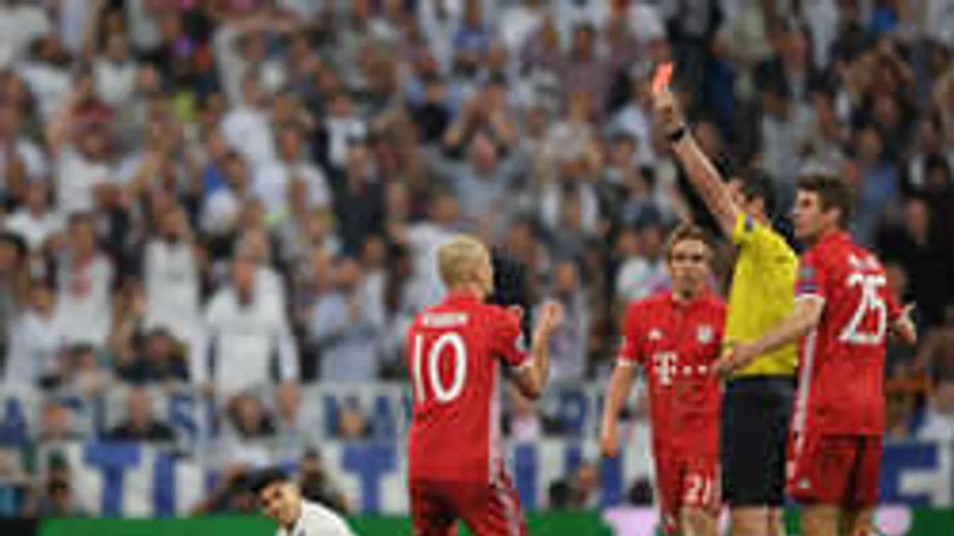 Kassaira támadtak a dühös szurkolók, befellegzett neki?