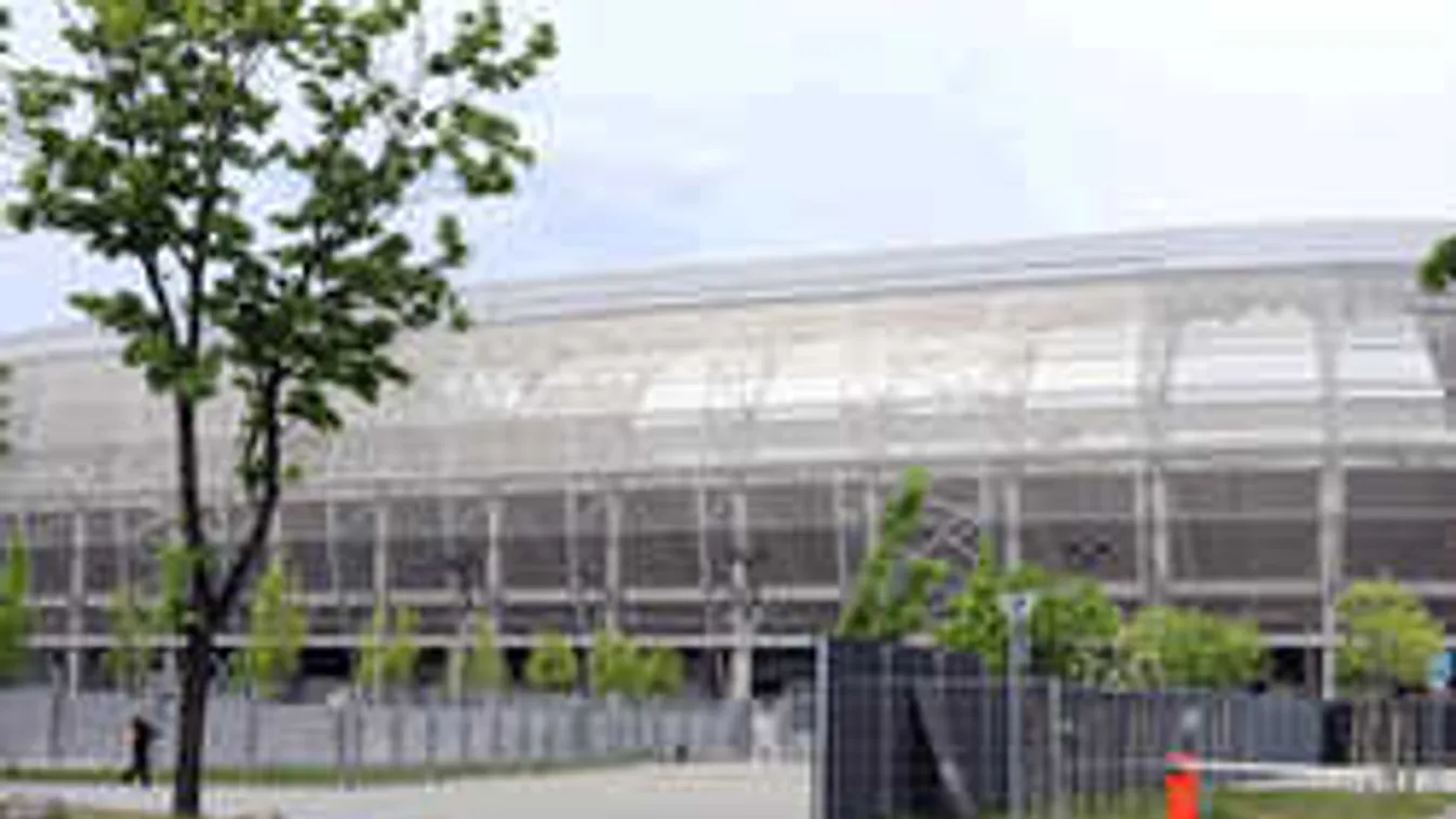 Fotókon a sétáló focibírók, ezért bünteti az MLSZ a Fradit