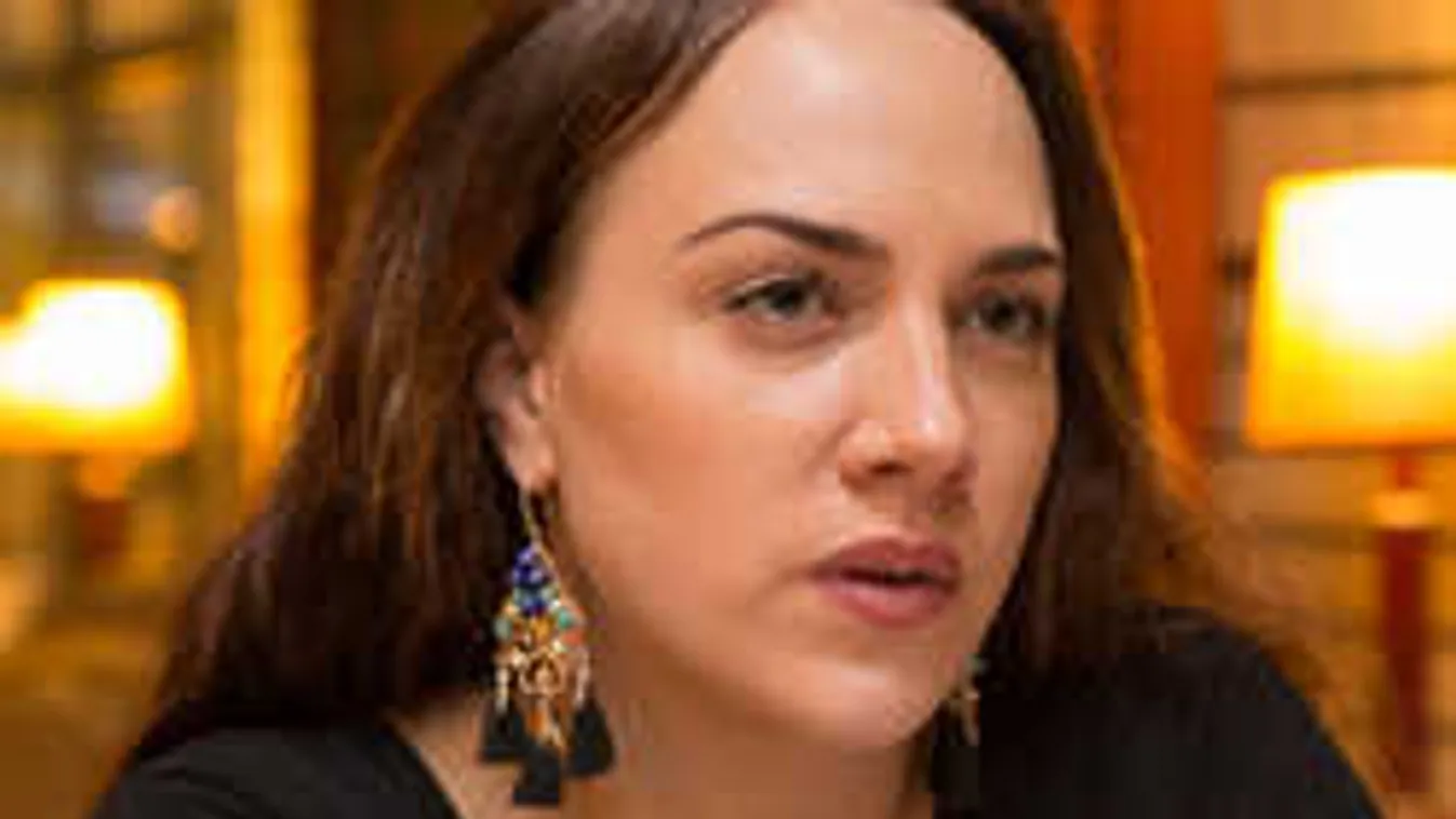 Baleset érte Tóth Gabit