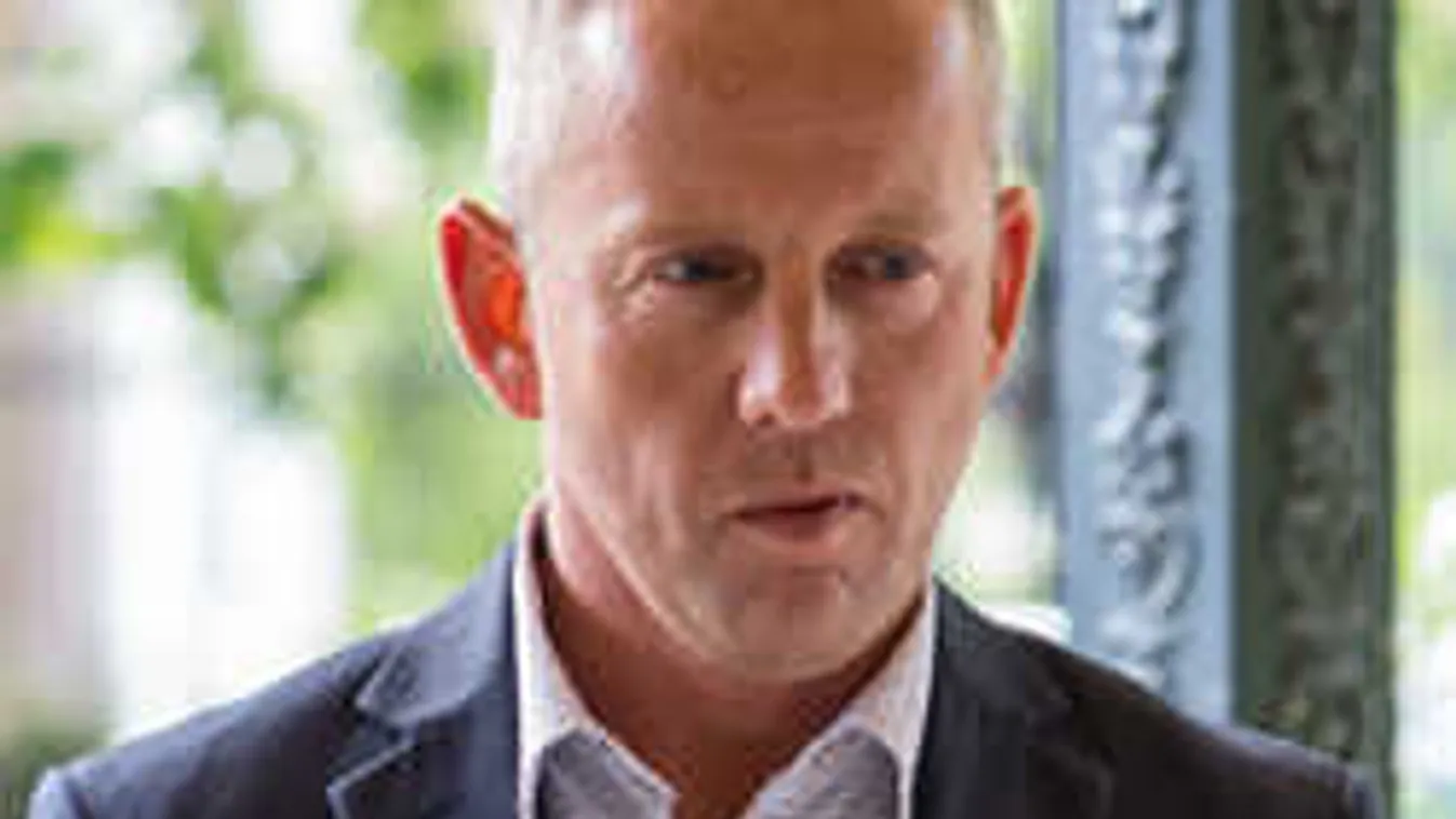 Gyászol Schobert Norbi: Gyilkosság történt