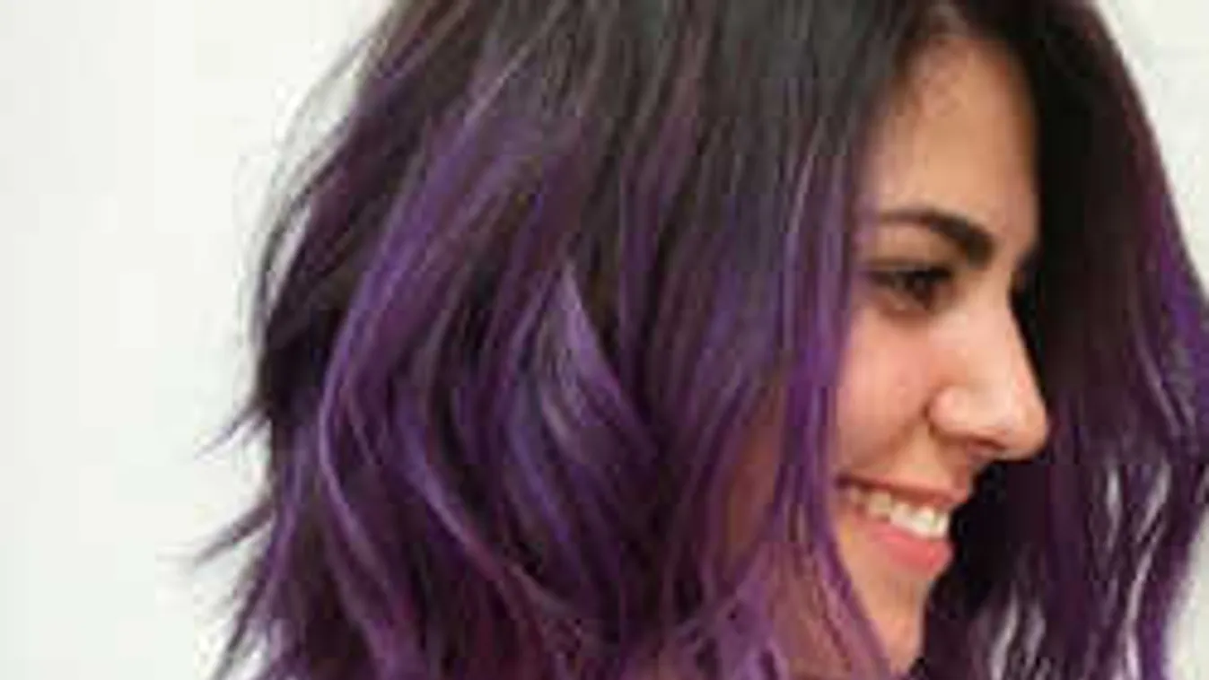 Ibolyaszín ametiszthaj a legújabb őrület