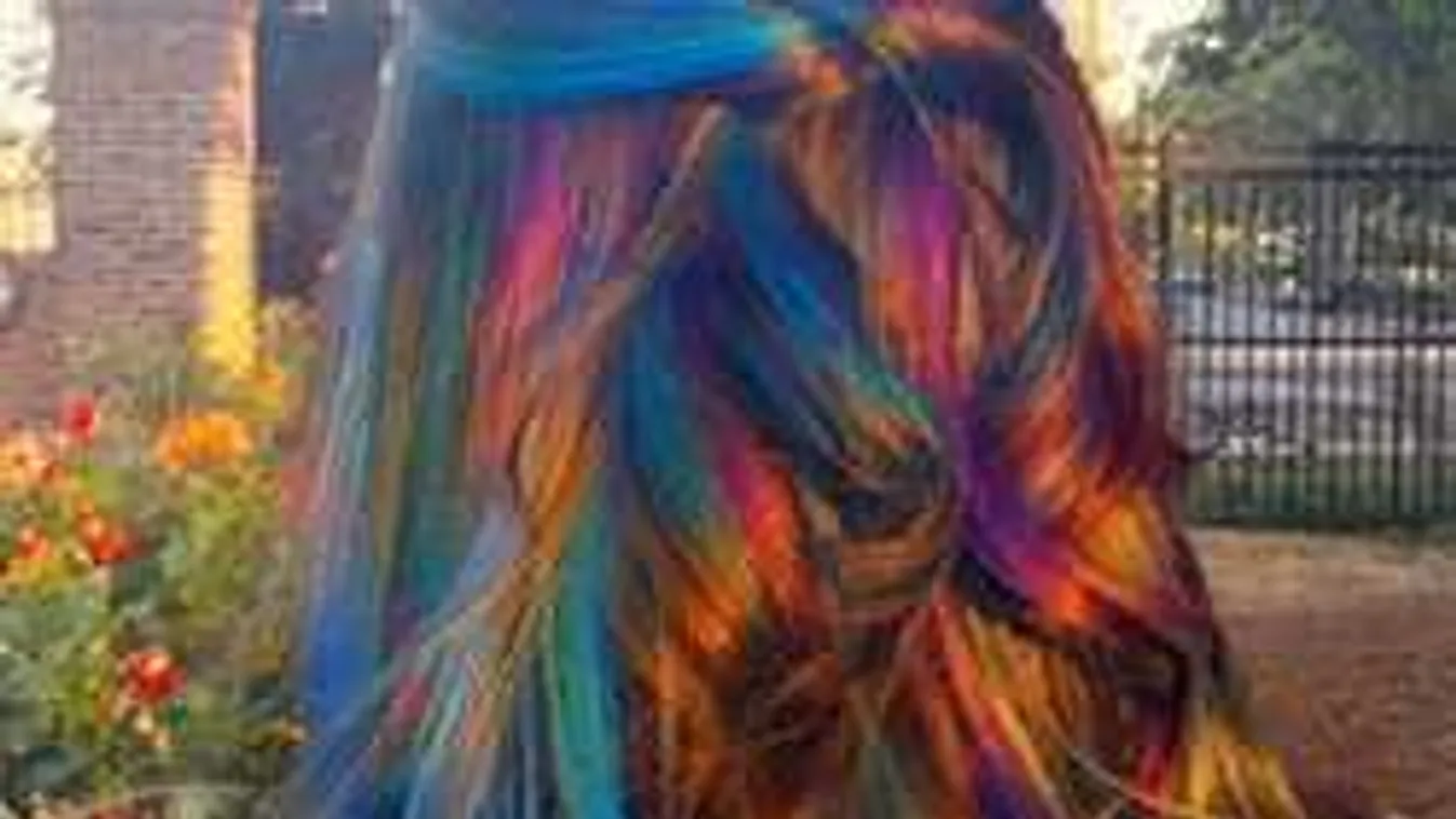 Te jó ég, elképesztő színnel festetik idén a hajukat a nők