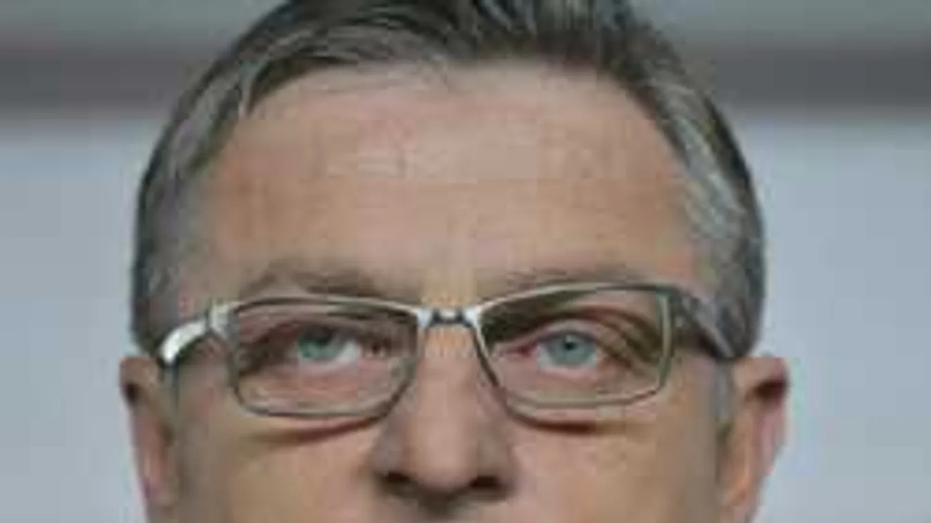 Kőkeményen belerúgott a magyar fociba a bukott edző