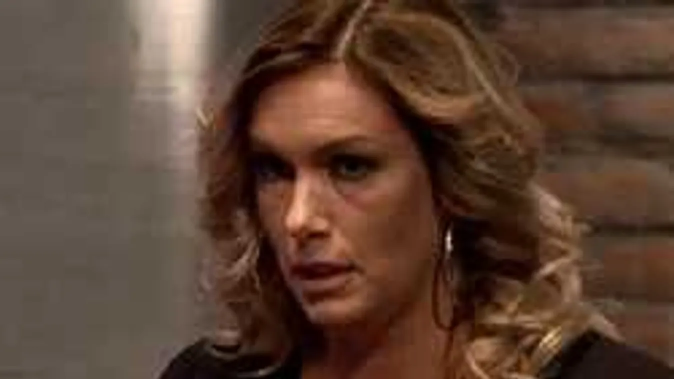 Botrány a szalonban: saját kolléganője lopta meg a magyar sztárt