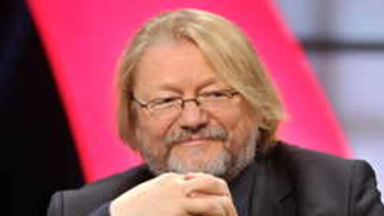 Sosem látott fotó került elő Hegedűs D. Gézáról