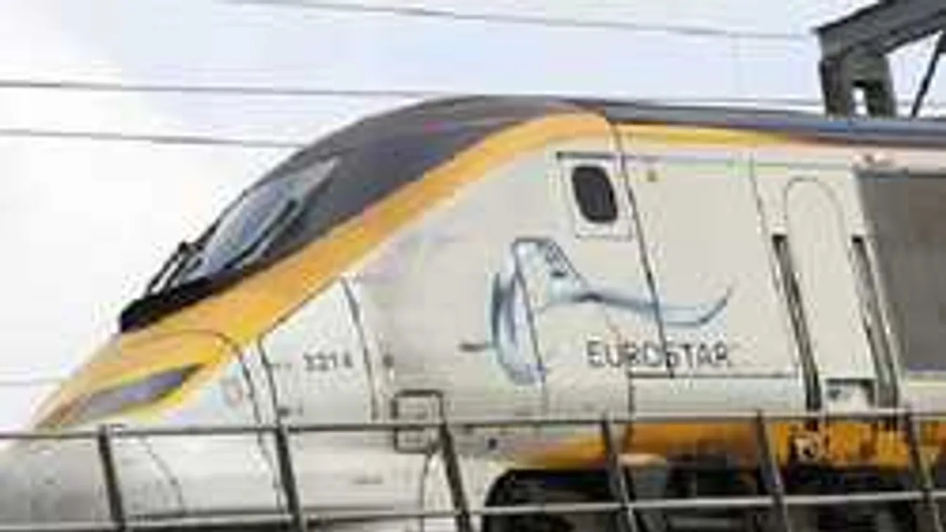 Halálos áramütés érte az Eurostar tetején elbújó migránst Párizsban