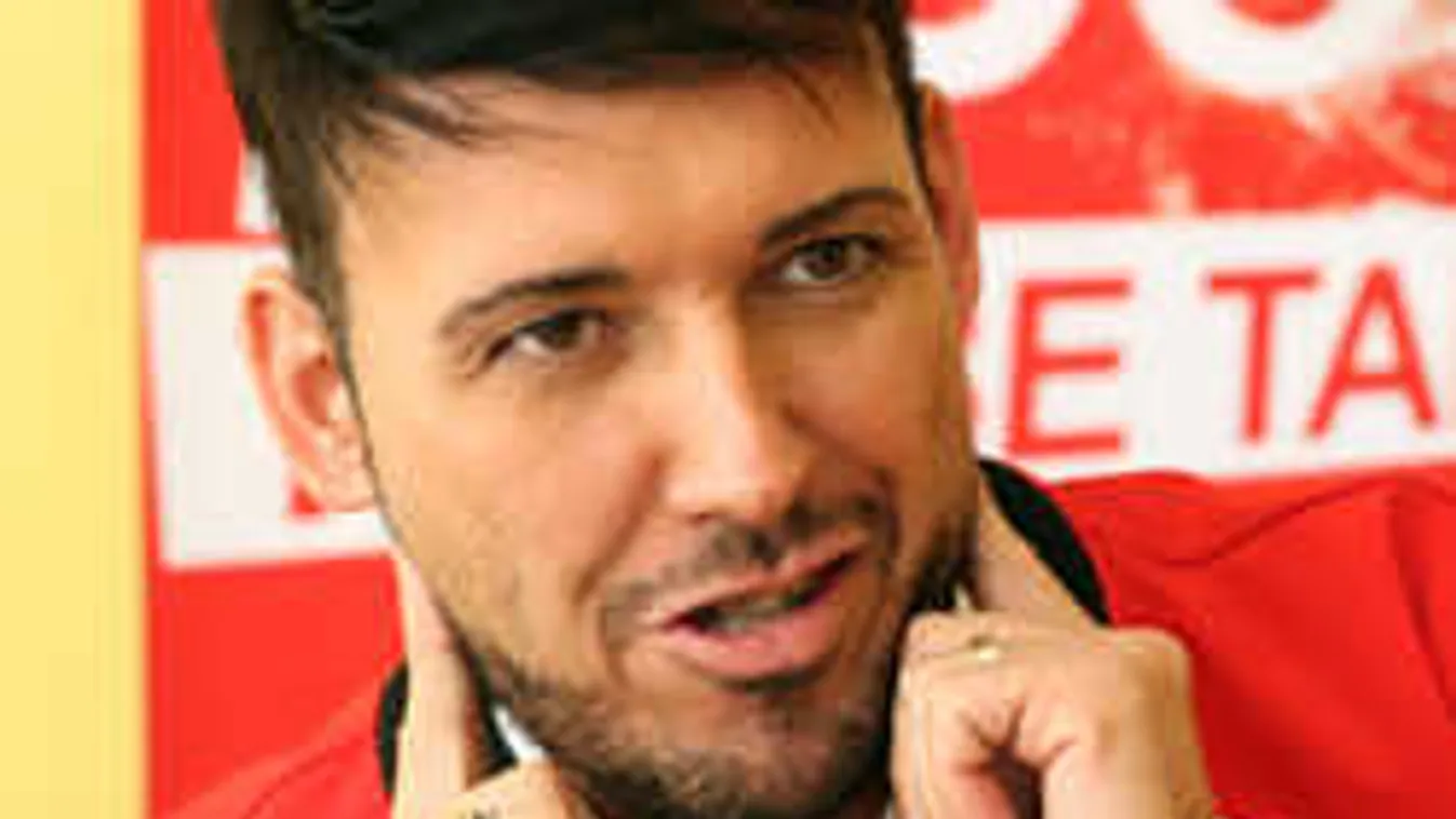 Õrület, Jolly így készül a magyar foci nagy meccsére