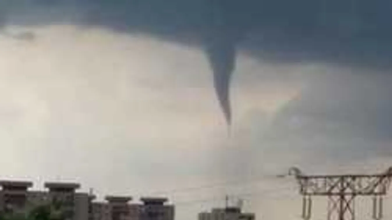 Pusztító vihar tombol az országban, tornádó söpört végig