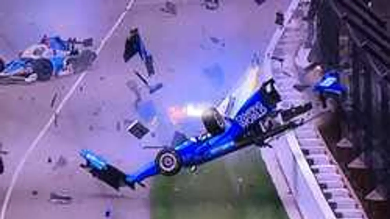 Horrosbaleset, kettészakadt egy autó Alonso versenyén!