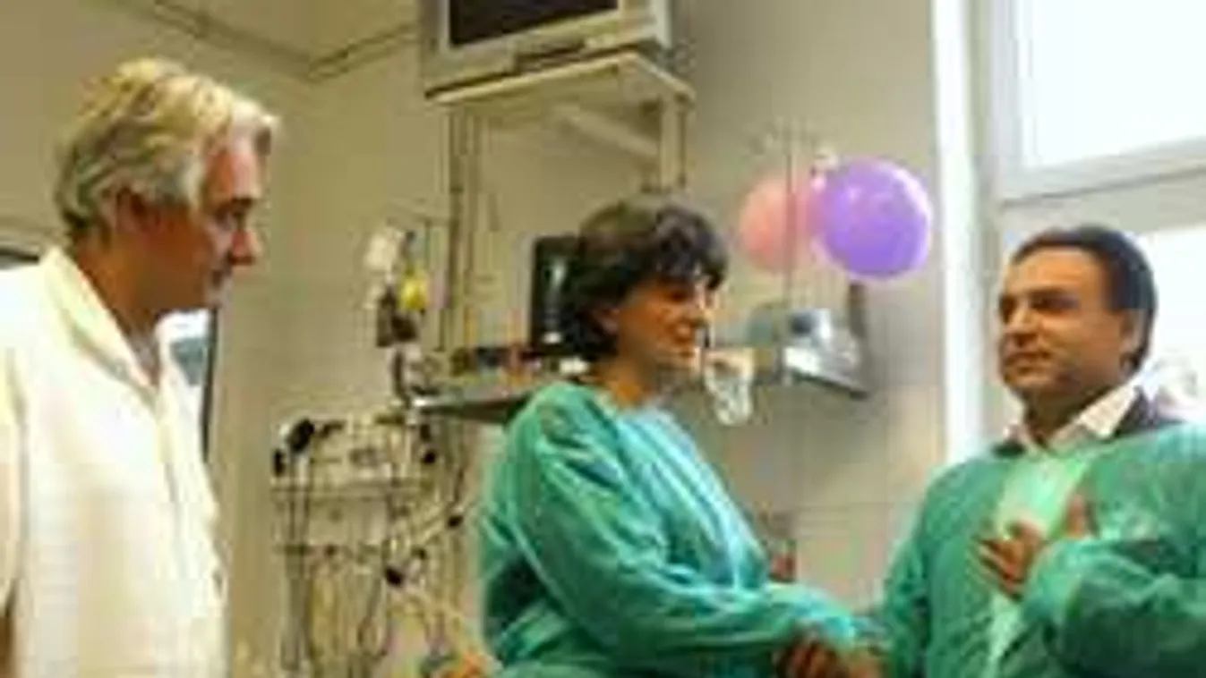 Betegőrző monitort adományozott a Heim Pál Gyermekkórház intenzív osztályának Mága Zoltán