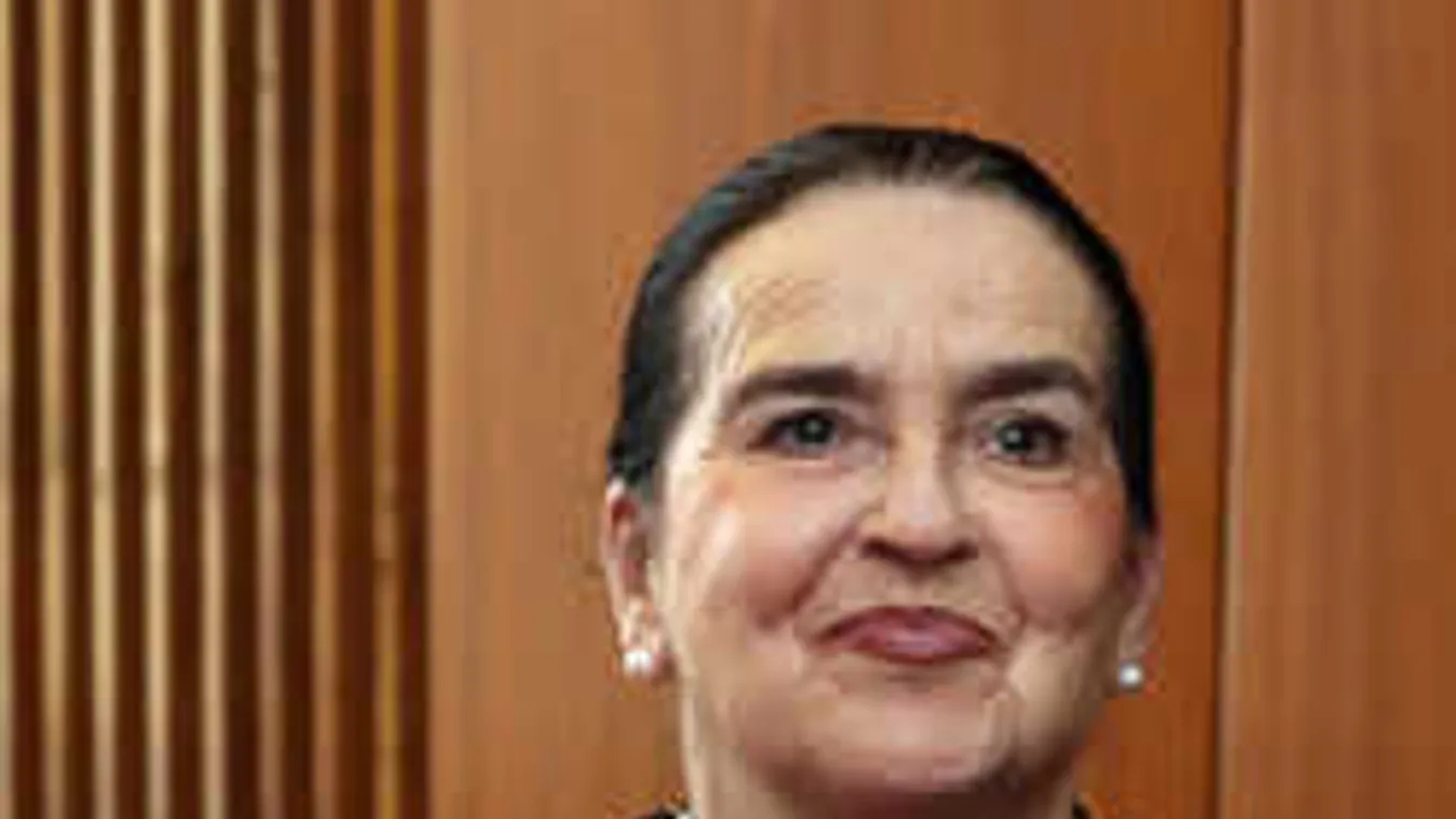 Vajon mi történt: külön él Oszter Sándor és felesége