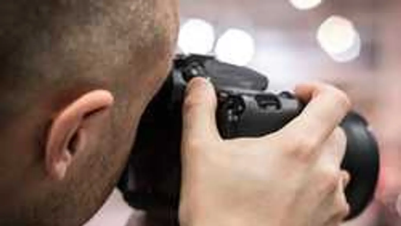 Budapesti plázában szólított le kislányokat a pedofil pornófotós