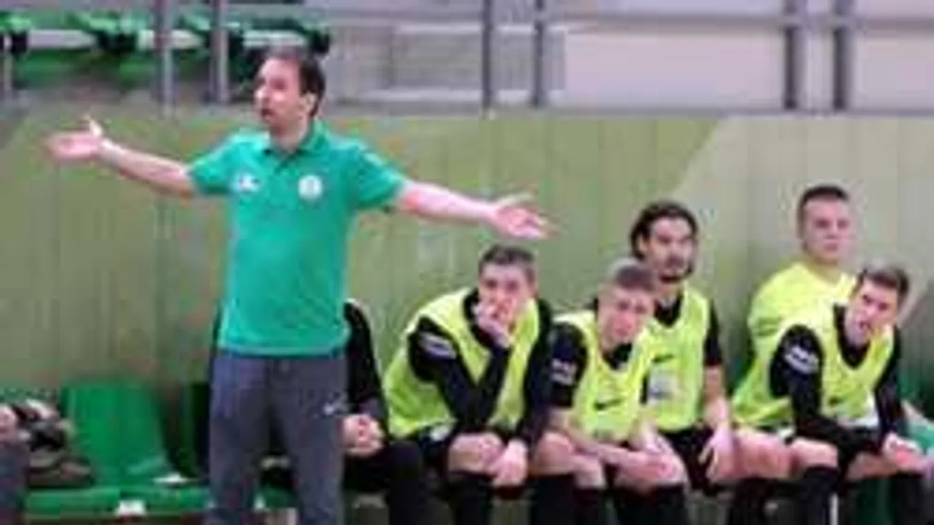 Elfogyott a türelem, kirúgták a Fradi edzőjét!