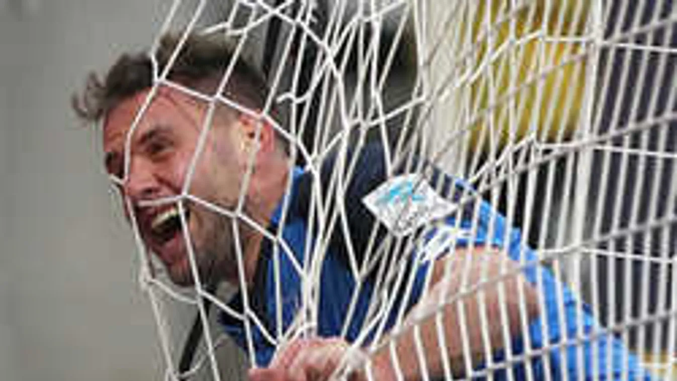 Sokk, Szalai Ádám lemaradhat a BL-ről