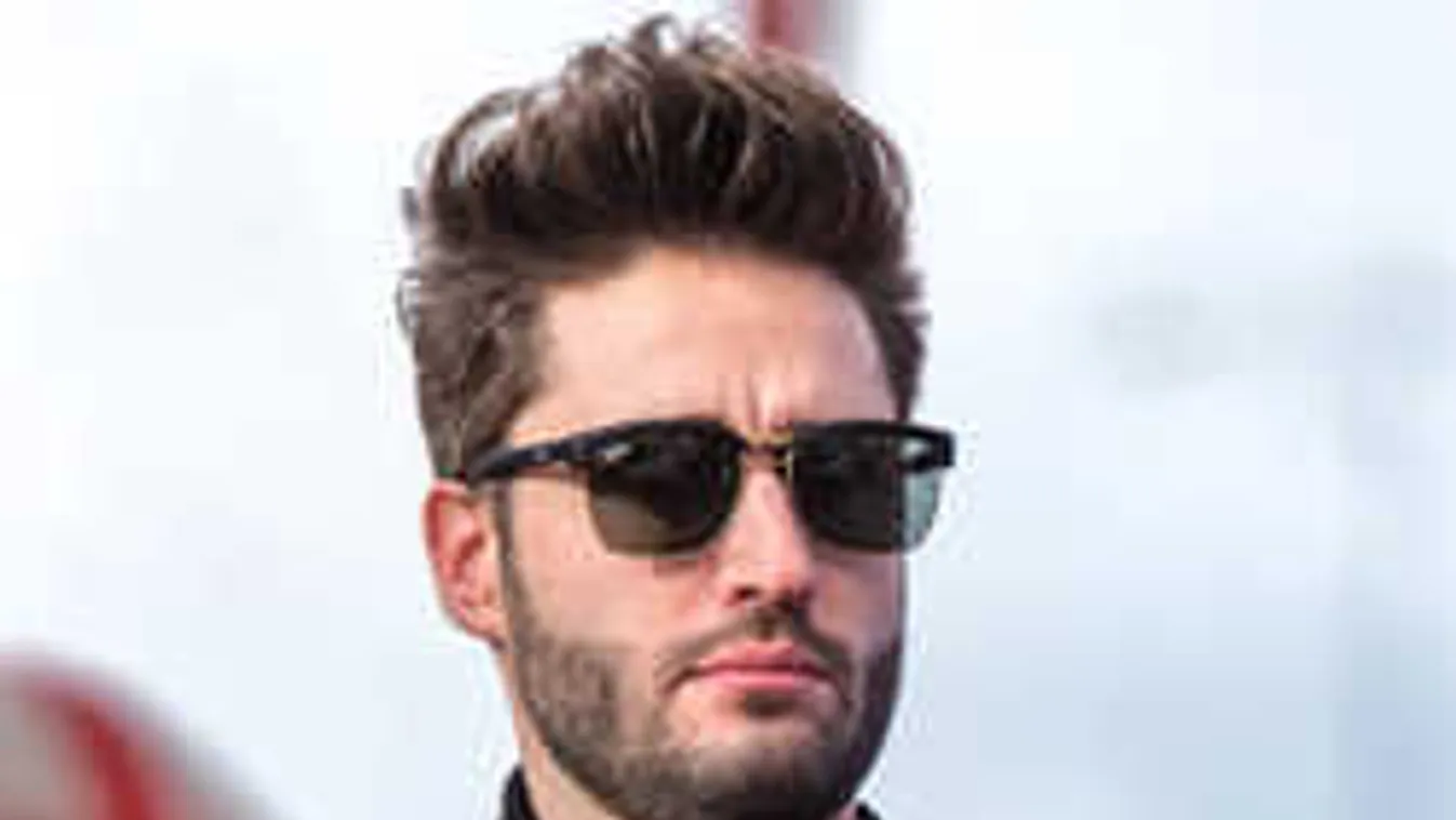 Nem hiszed el, ki ápolja Király Viktort