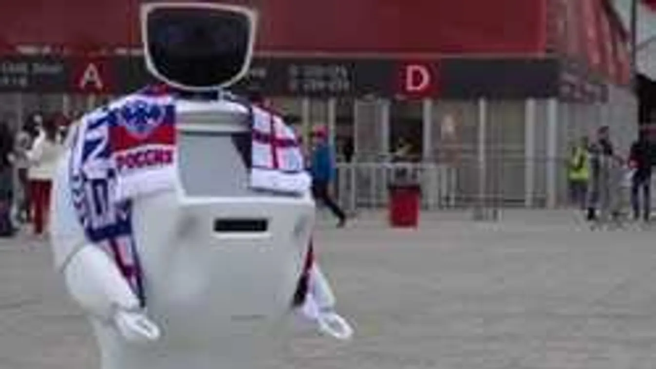 Elkészült a robot, ami leszámol a focihuligánokkal - videó