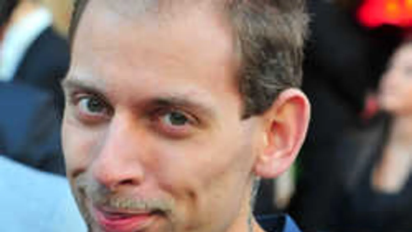 Mélyponton Király L. Norbi karrierje - Inkább színésznek áll...