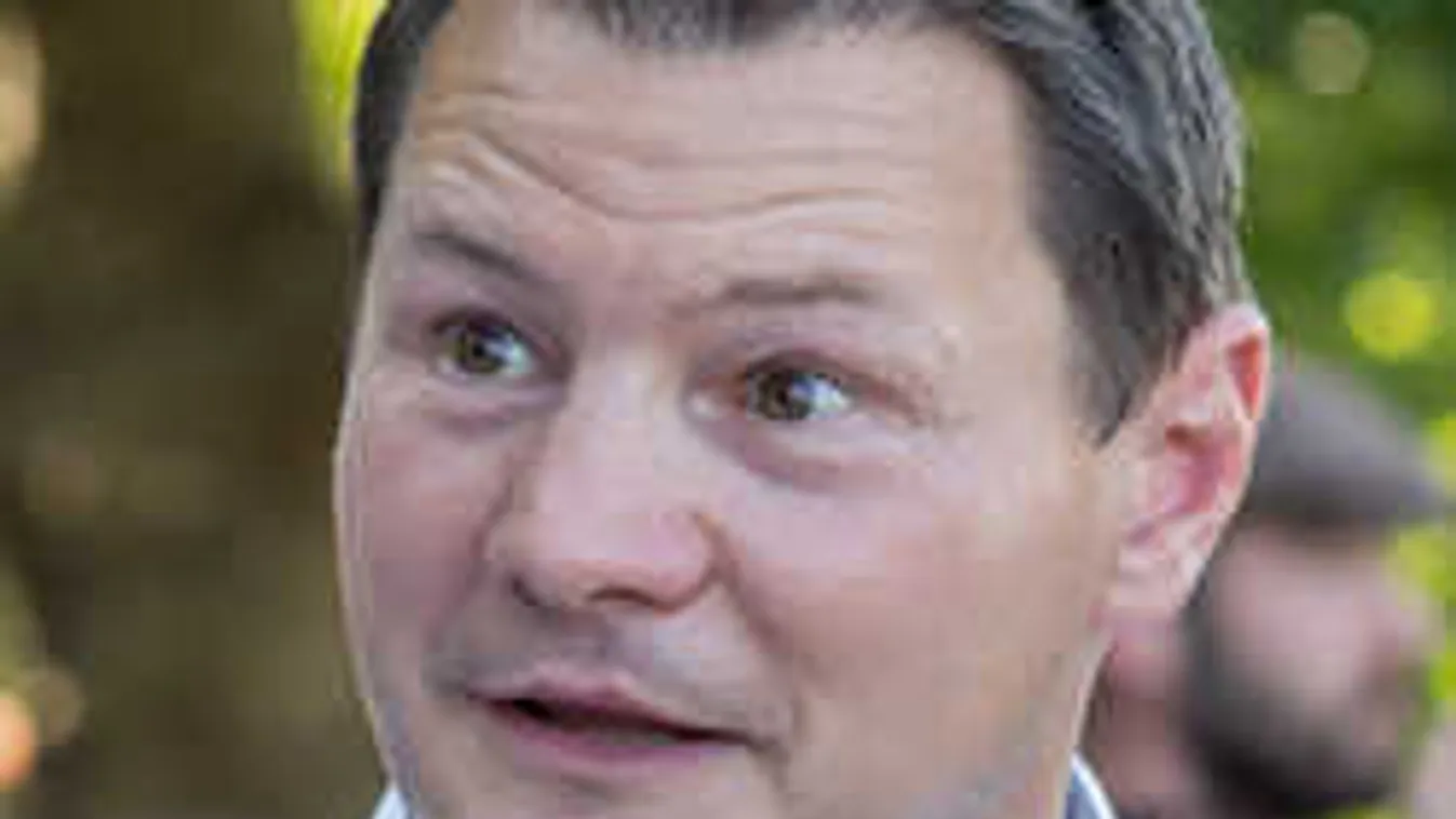 Újabb részletek: nincs túl az életveszélyen a TV2 sztárjának gyereke