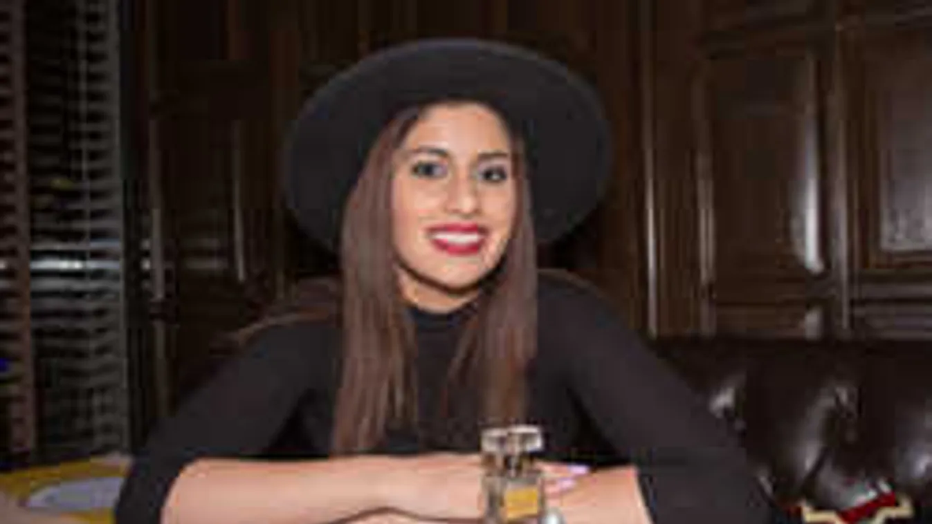 Így nézett ki duci kislányként a magyar énekesnő