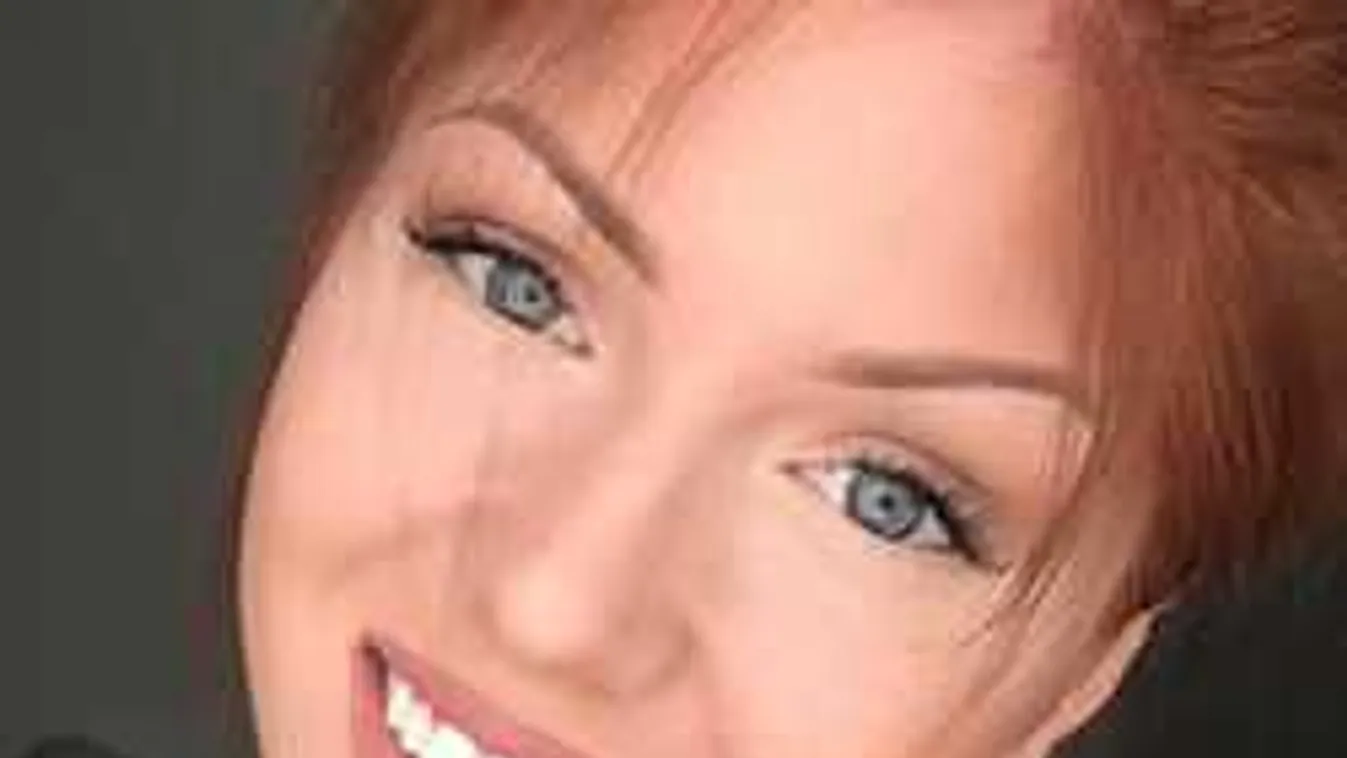 Ezt látnod kell, így néz ki smink nélkül a híres magyar énekesnő