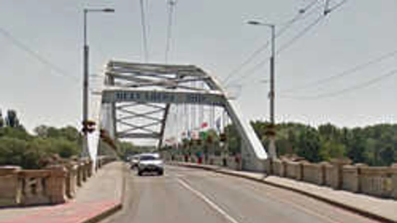 Most közölték: leugrott a Belvárosi hídról egy nő, küzdenek az életéért