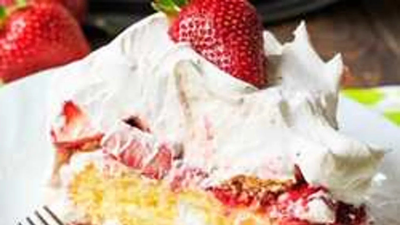 A világ legegyszerűbb epertortája, amit mindenki imád!