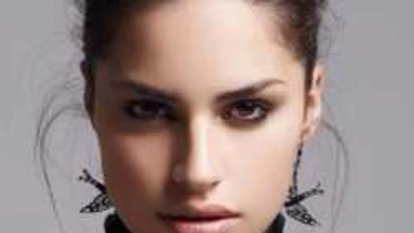 Élő adásban sírta el magát a magyar műsorvezető - video