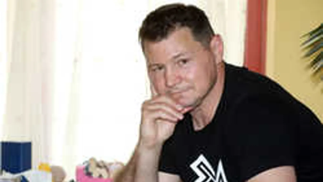 Nehéz döntés: elhagyta családját a TV2 sztárja