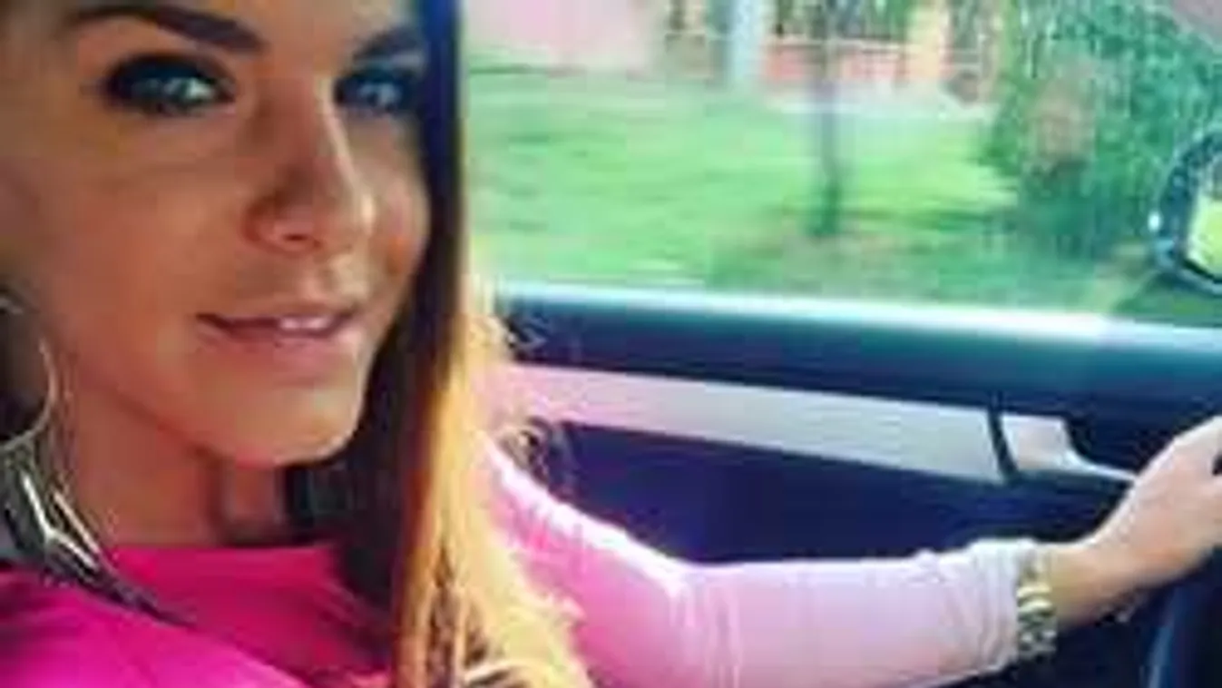 Nézd meg Dér Henit bugyiban és harisnyatartóban!