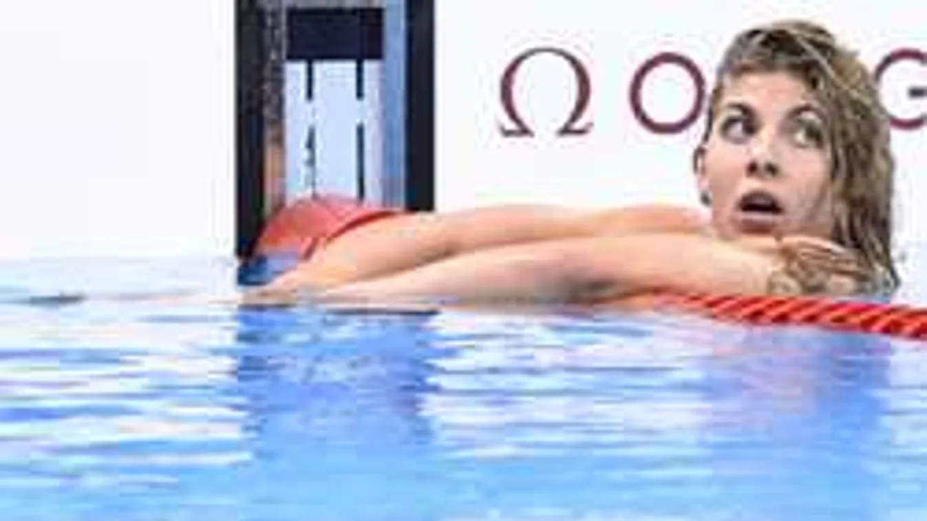 Dressz nélkül villantott bomba testet a szexi magyar úszólány