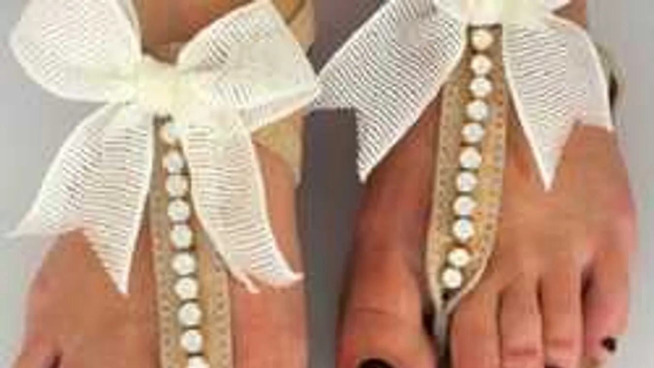 Pikáns részletek: Eszméletlen szexi lesz a nyári cipődivat!