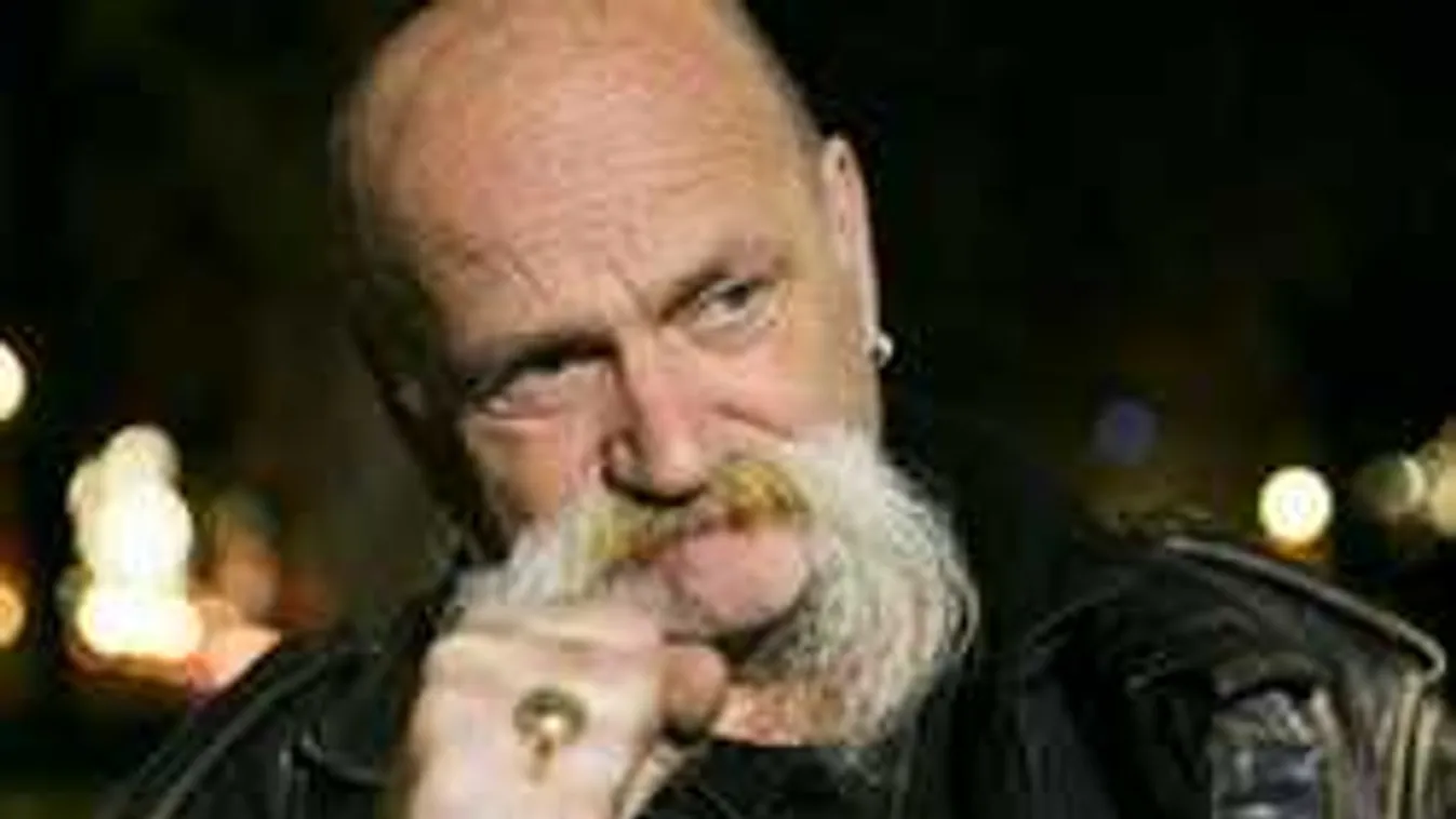 Életét kockáztatja fellépéseivel a nagybeteg magyar zenész