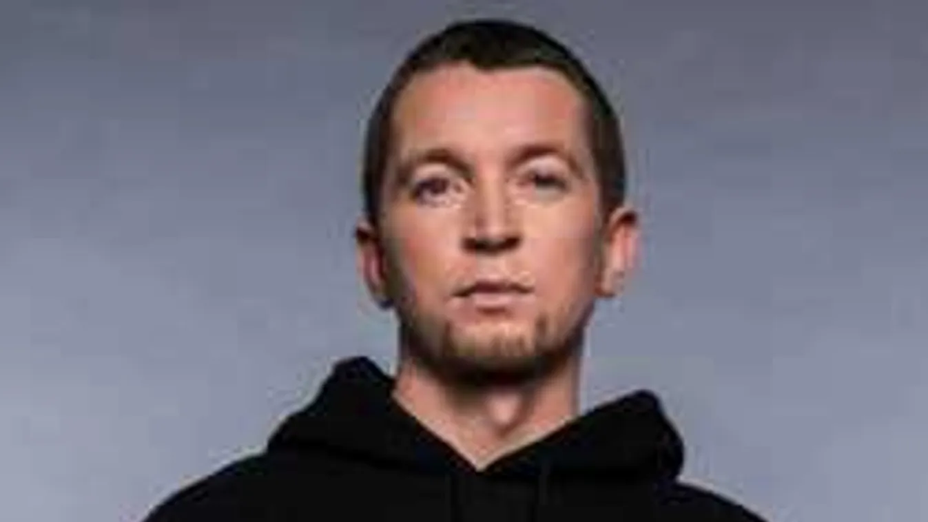 Hatalmas boldogság, elvette szerelmét Sub Bass Monster