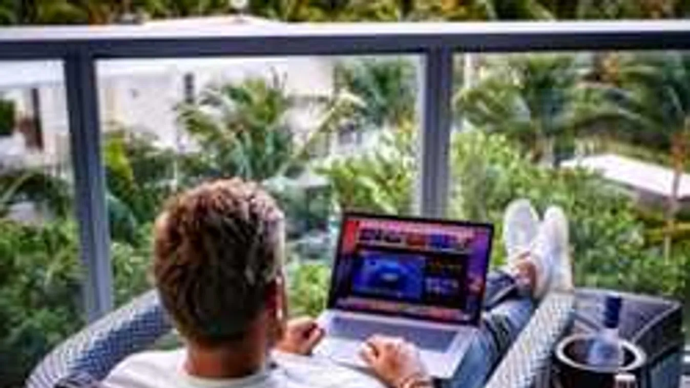 Megmutatta otthonát hazánk legtitokzatosabb milliárdosa!