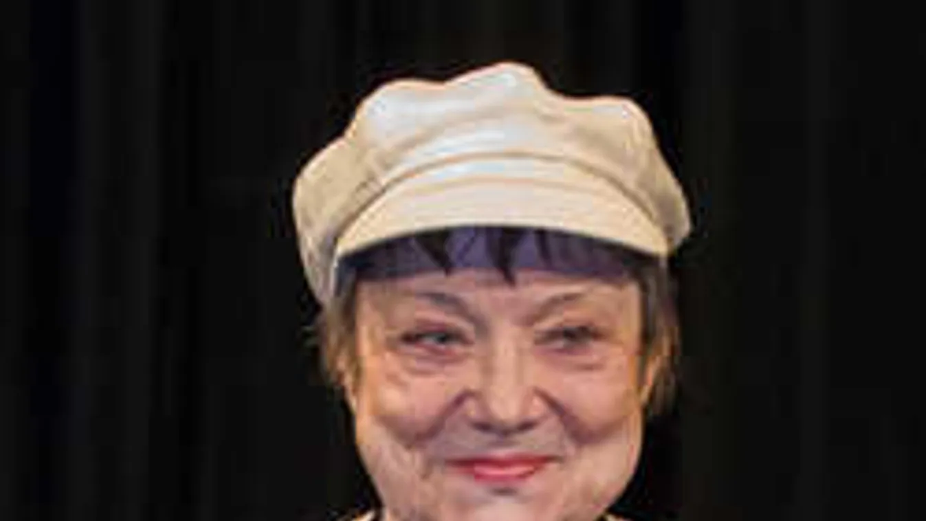 Szomszédok retro: így nézett ki a sorozat idején Csűrös Karola!