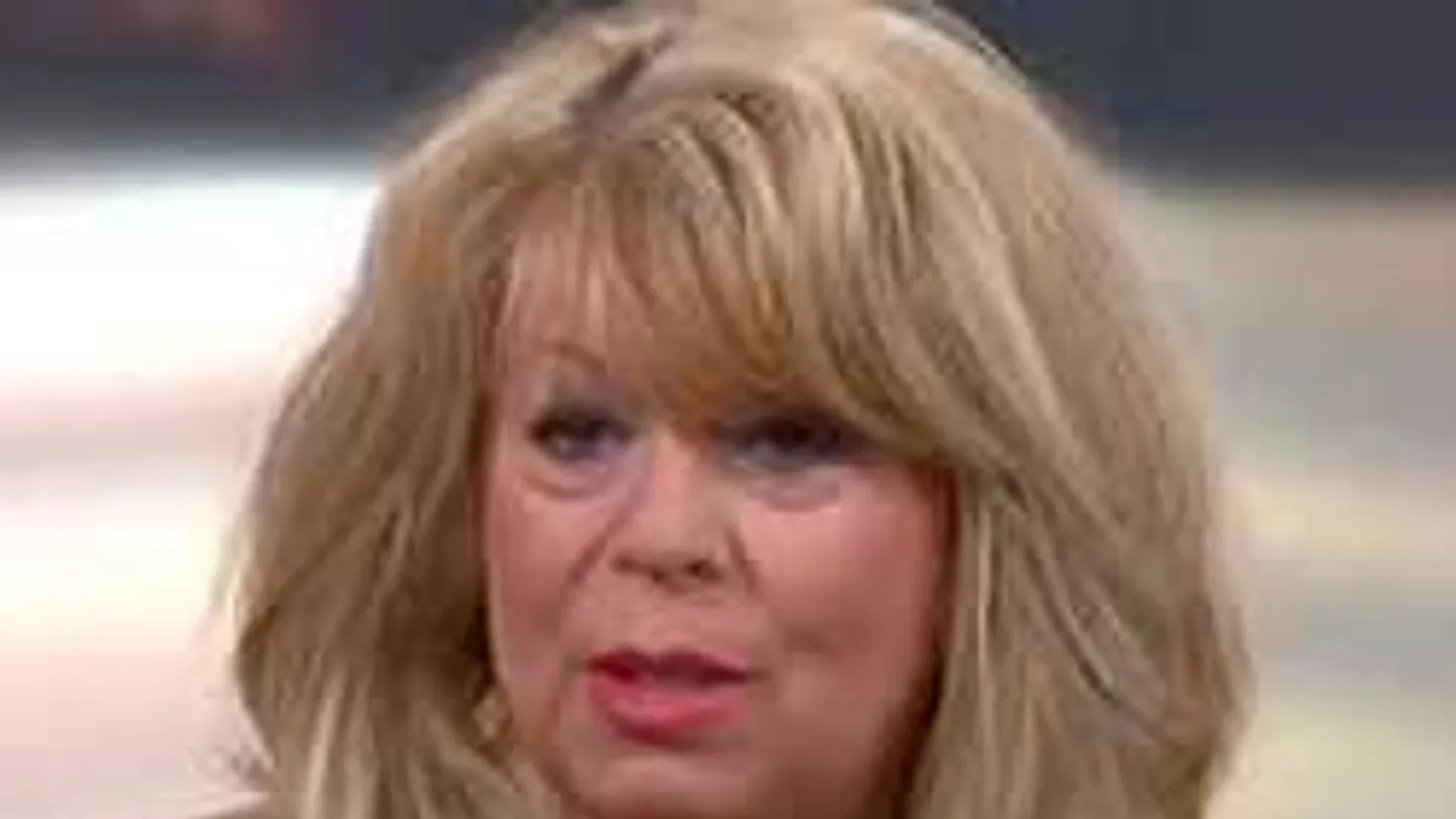 Hatvan felett menne férjhez a magyar énekesnő