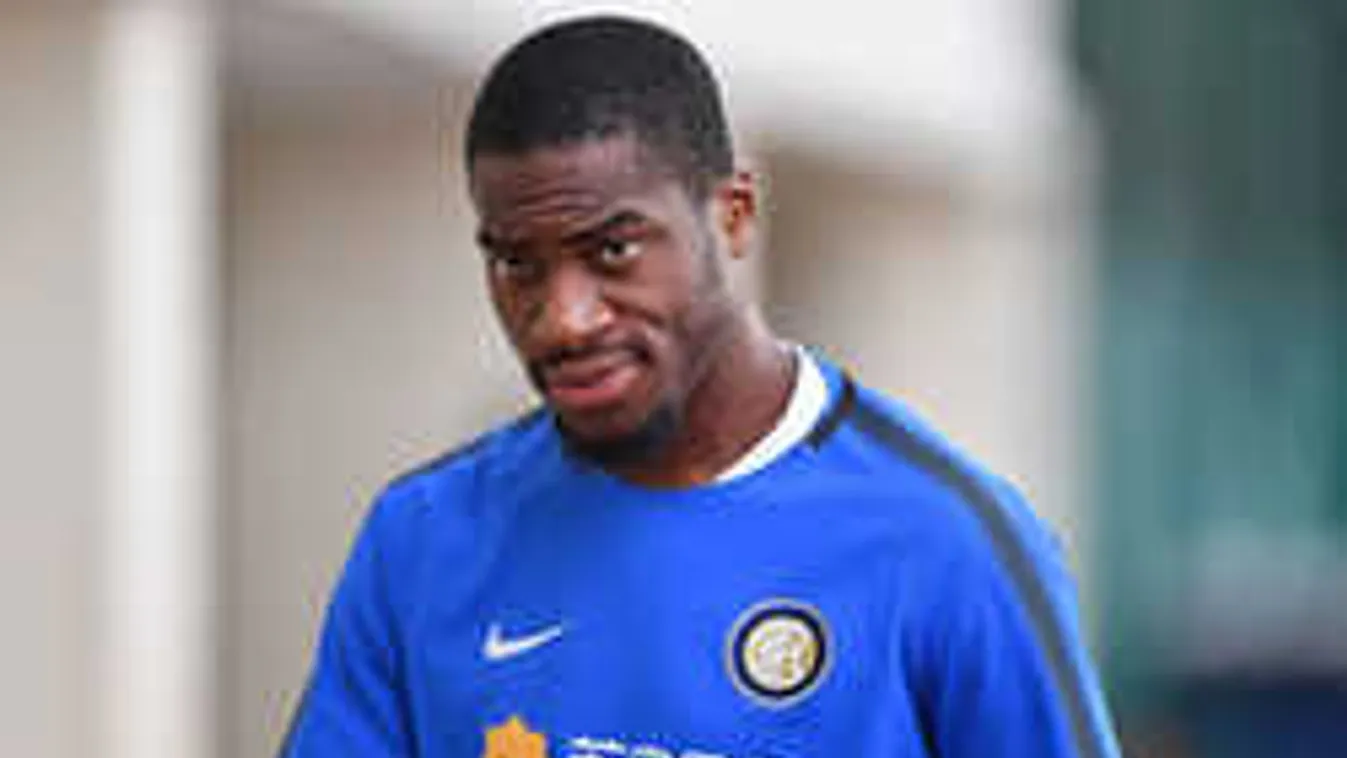 Ezt látni kell: hihetetlen öngólt lőtt a válogatott focista