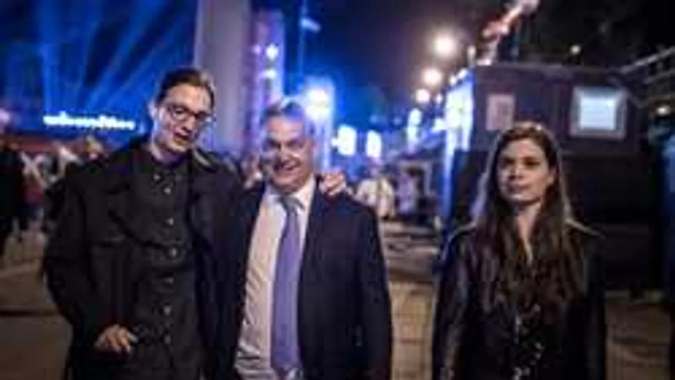 Meghitt képet posztolt Orbán Viktor: gyermekeivel fotózták le