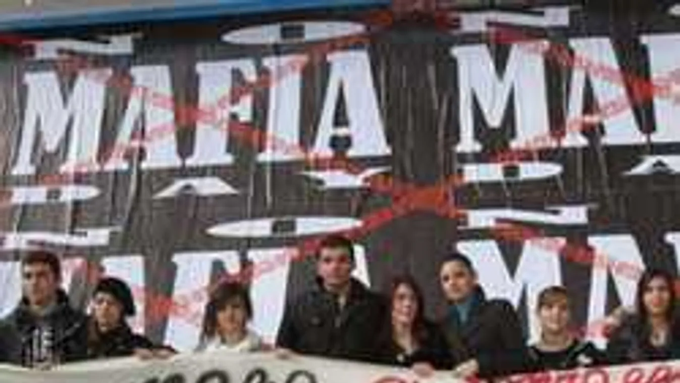 Nincs pénz, költözik a leghíresebb maffia