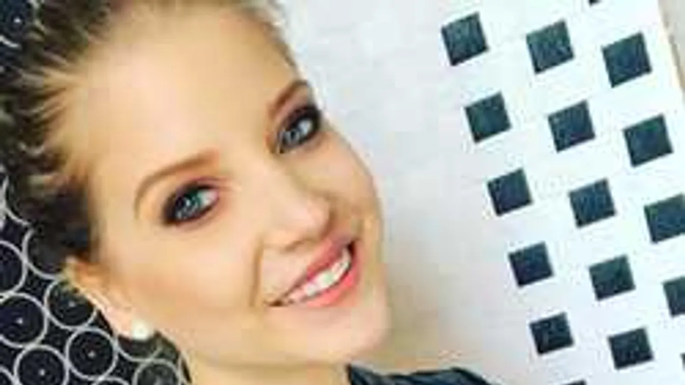 Megtörtént: Szabó Zsófi gyermeket vár