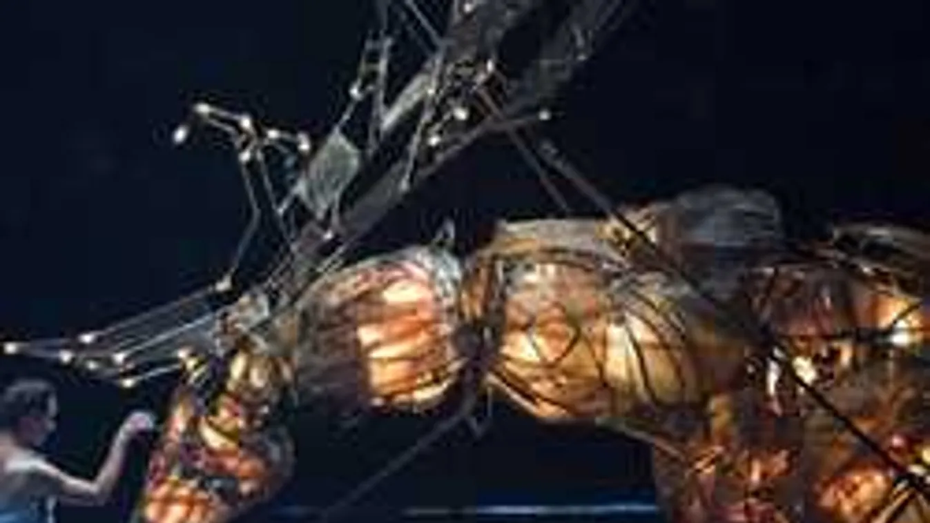 Parádés búcsú a vébétől, fotókon a lélegzetelállító show