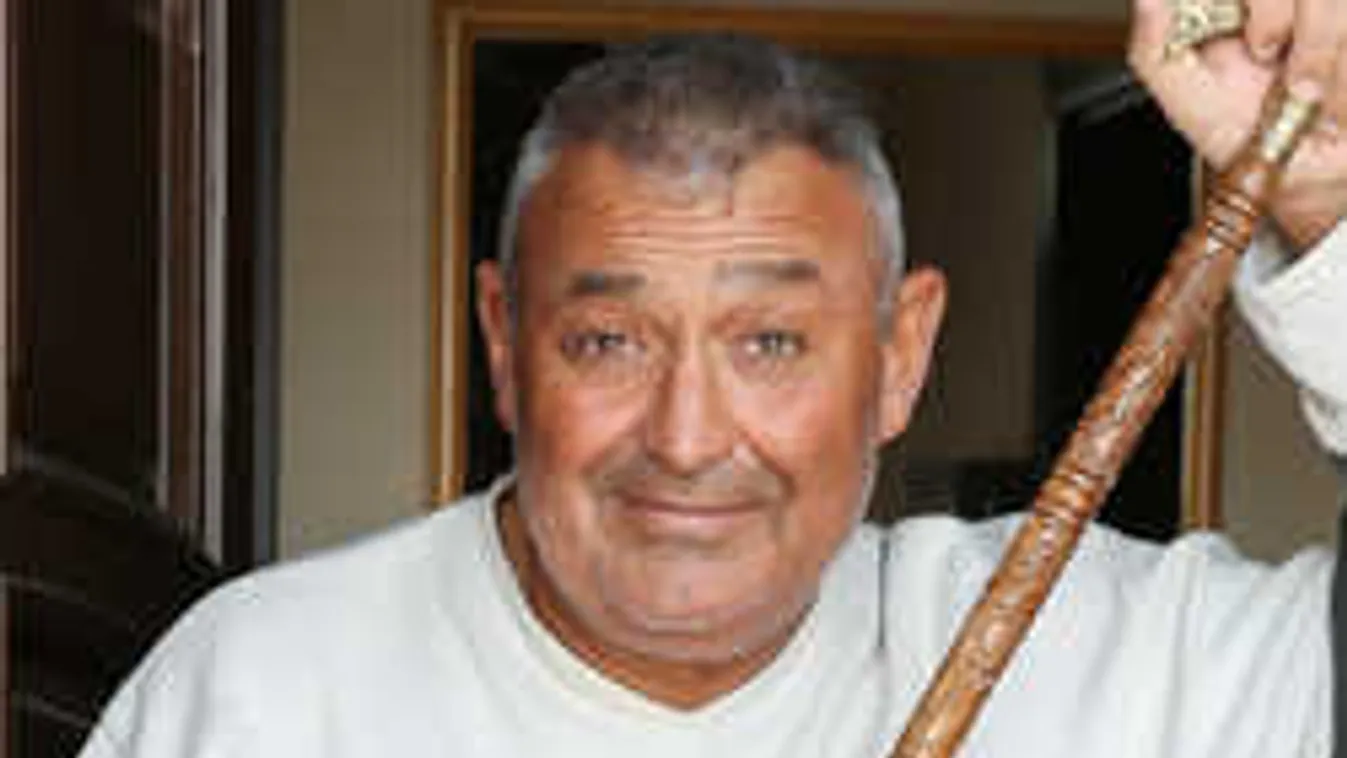 Durva baleset, luxusszállodából szállították kórházba Gesztesi Károlyt!