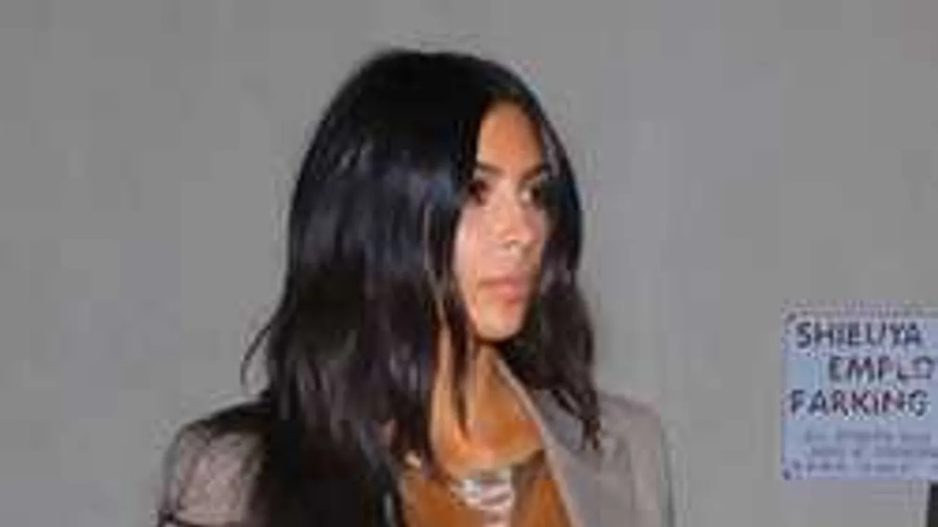 Kim Kardashian új szintre emelte a villantást