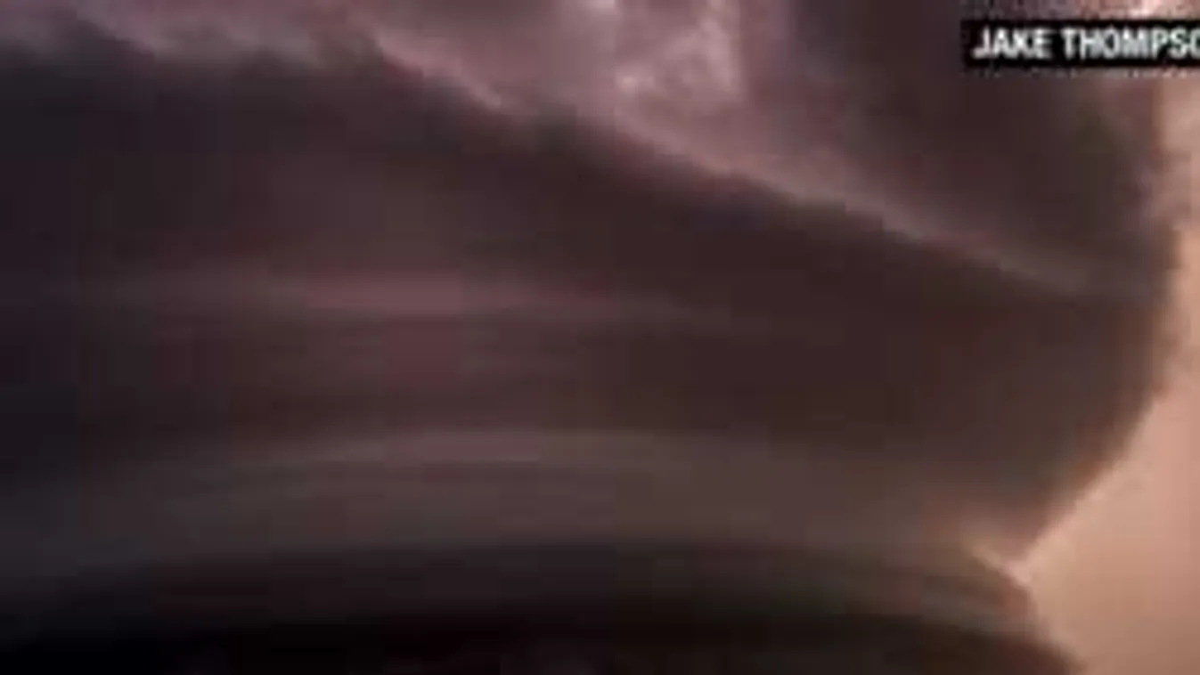 Elképesztő szupercellát kaptak lencsevégre