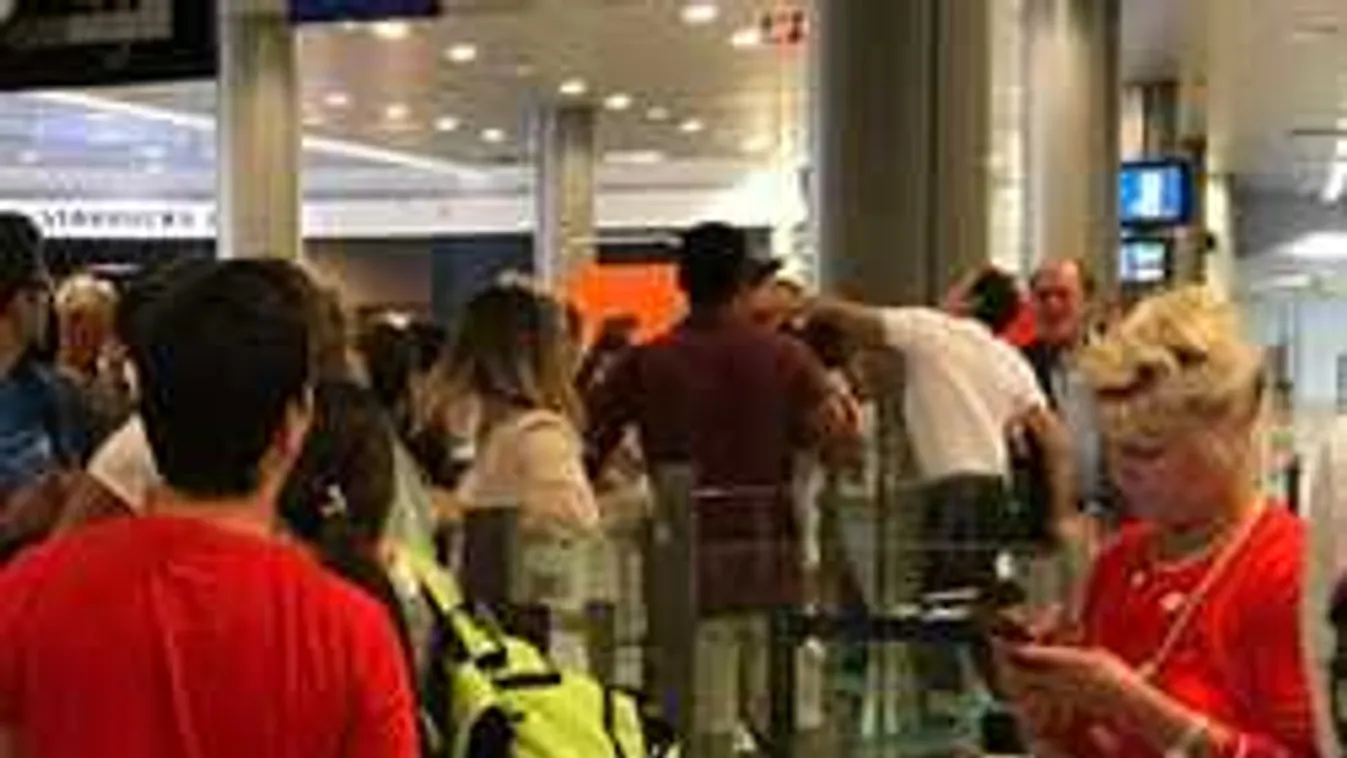 Kirobbant a botrány: panaszt tett az utas, összeverte egy reptéri dolgozó