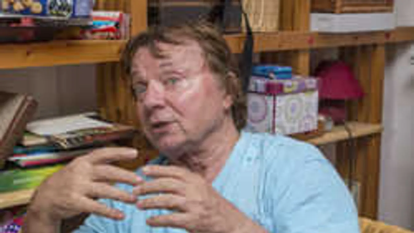 A halálon gondolkodik a legendás magyar énekes