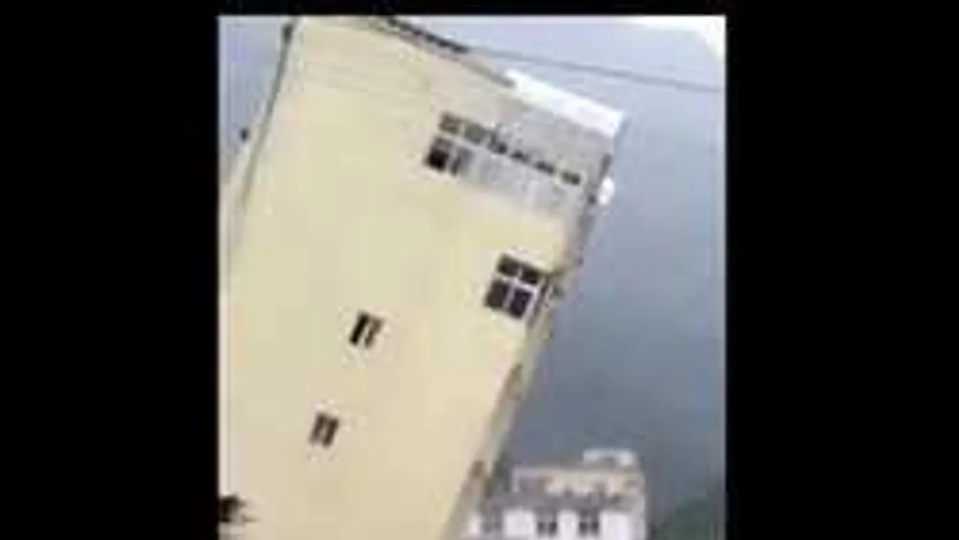 Kártyavárként dőlt össze a toronyház a vihar miatt! - videó