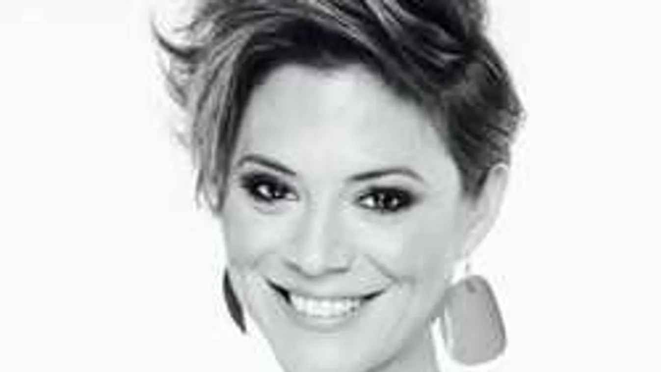 Sosem látott fotó került elő Szinetár Dóra édesanyjáról