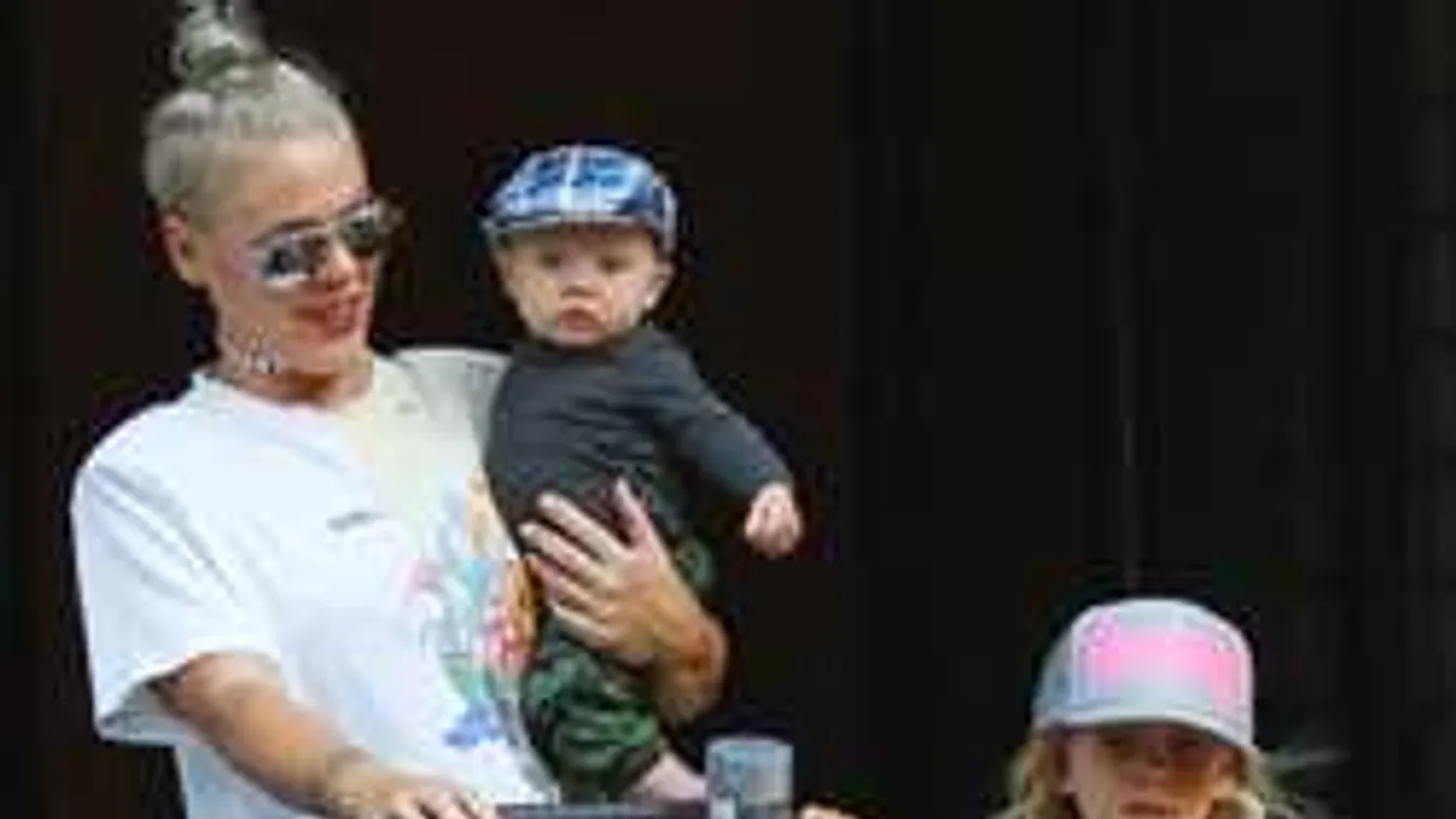 Lesifotó, elolvadsz az énekesnő imádnivaló gyerekeitől