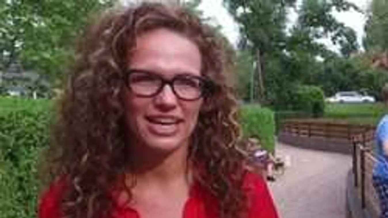 Zátonyra futott a házassága, titokban vált el a magyar énekesnő